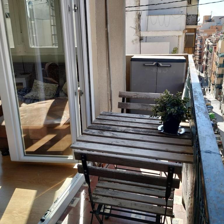 Beautiful apartment downtown Alicante near beach - Three-Bedroom Apartment - 29