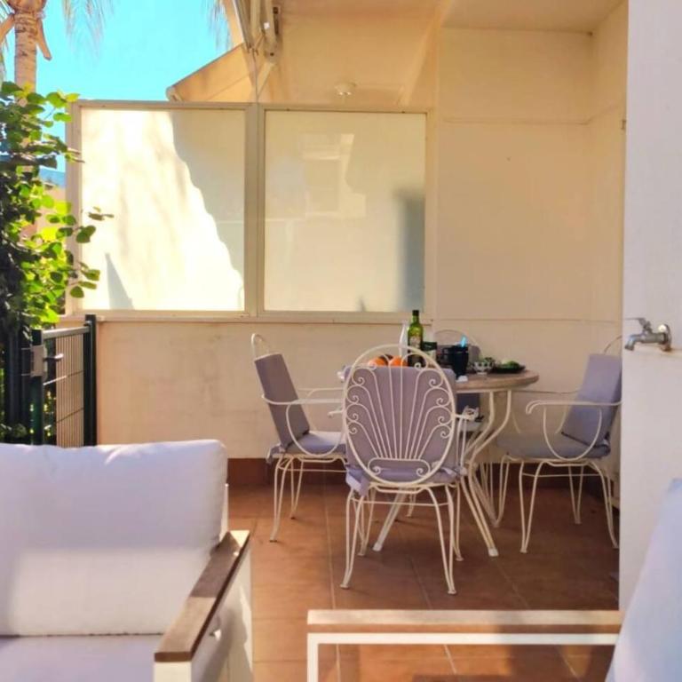 Blue Dream by Edeal HOMES - Two-Bedroom Apartment - 10