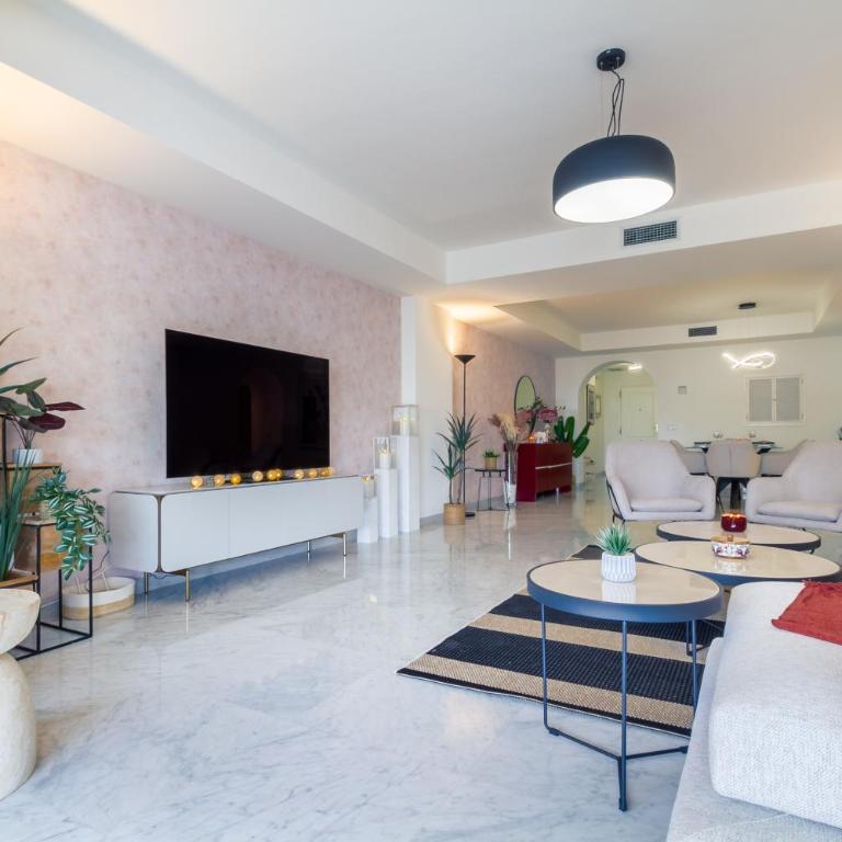 MARBELLA BANUS SUITES - Playas del Duque Luxury - Apartamento Premium de 3 dormitorios con balcón - 74