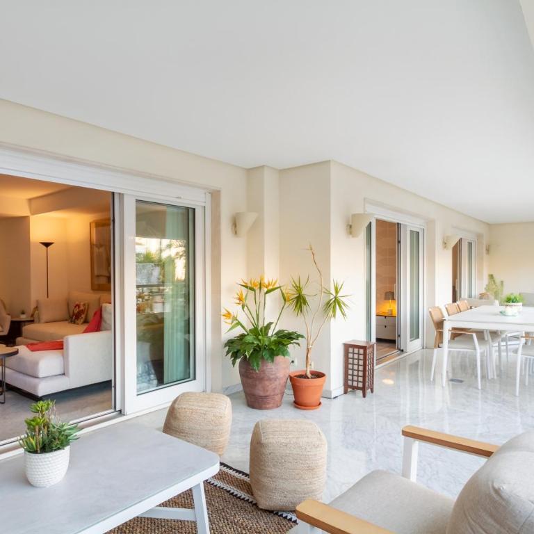 MARBELLA BANUS SUITES - Playas del Duque Luxury - Apartamento Premium de 3 dormitorios con balcón - 54