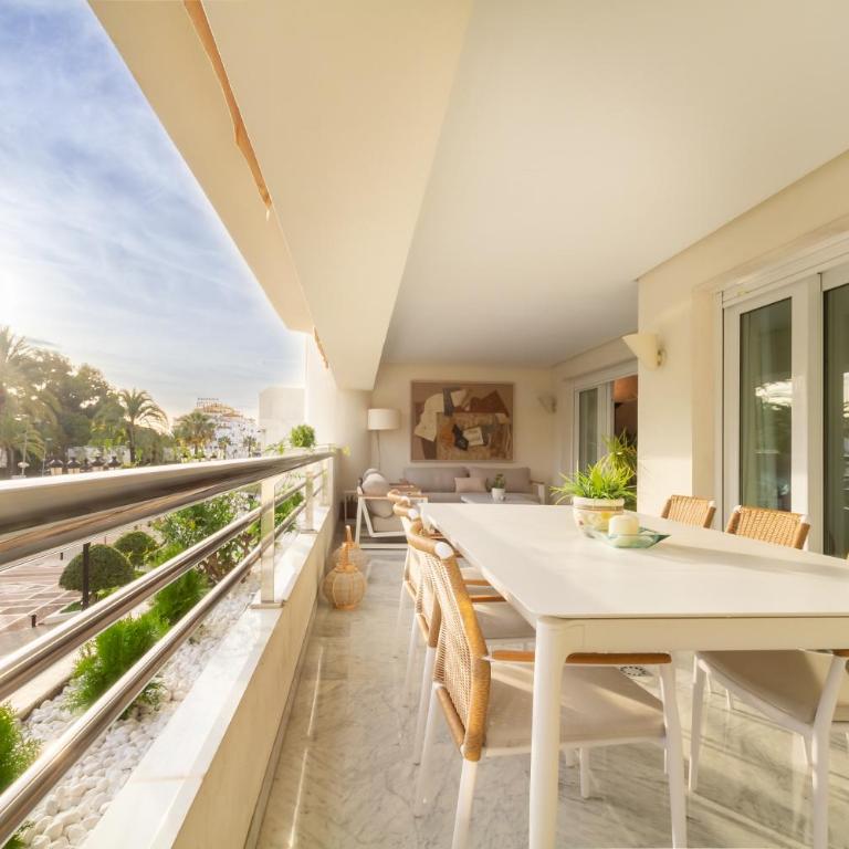 MARBELLA BANUS SUITES - Playas del Duque Luxury - Apartamento Premium de 3 dormitorios con balcón - 25