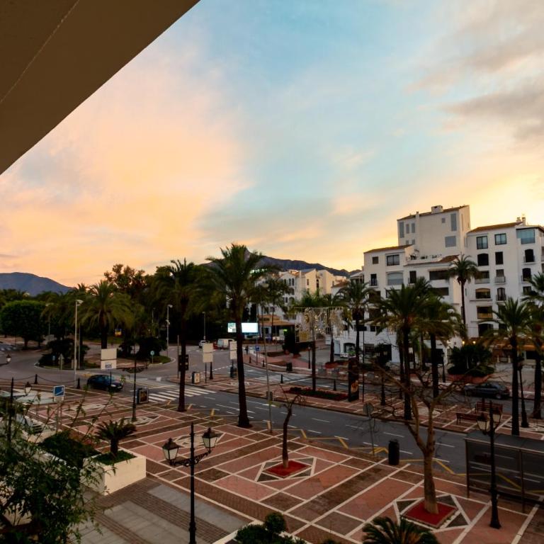 MARBELLA BANUS SUITES - Playas del Duque Luxury - Apartamento Premium de 3 dormitorios con balcón - 66