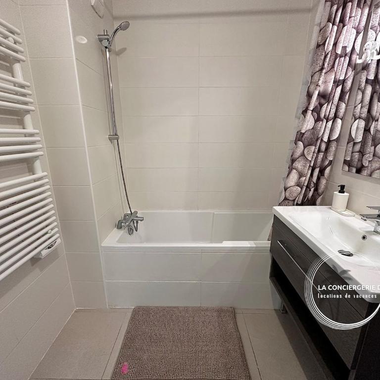 Le Rivage - À 50m de la plage des Salins - Piscine - Apartment - 20