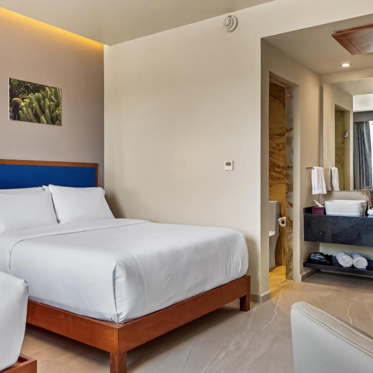 Hampton By Hilton Queretaro Juriquilla - Queen Room with Two Queen Beds - Non-Smoking - 11