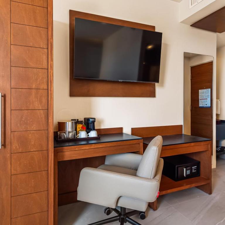 Hampton By Hilton Queretaro Juriquilla - Queen Room - Non-Smoking - 8