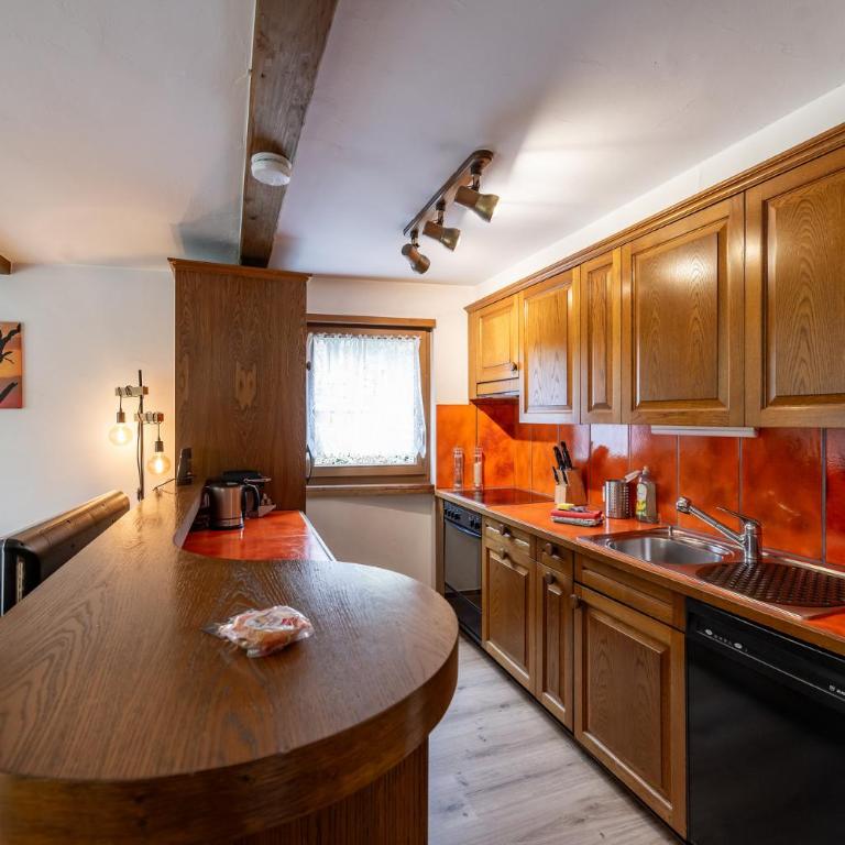 Half chalet with garden & balcony - 2' to Ski bus - Apartment mit 3 Schlafzimmern - 32