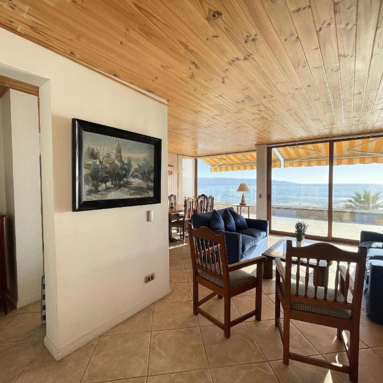 Rbkº Único y amplio depto. frente al mar - Three-Bedroom Apartment - 14