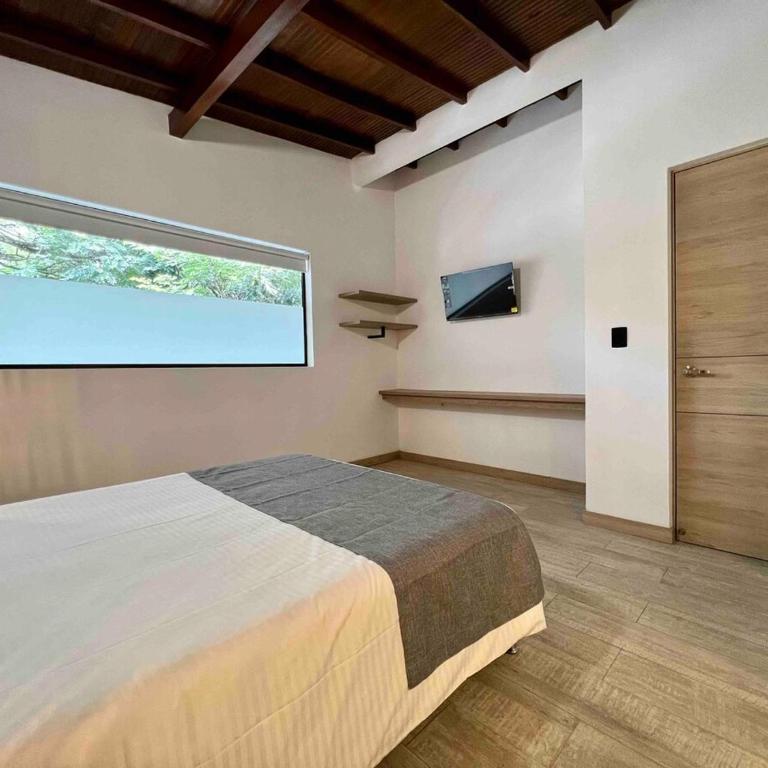 BORA BORA - Huge Jacuzzi, Rooftop & AC in Provenza - Apartment - 48
