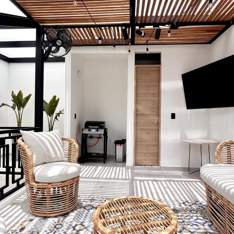 BORA BORA - Huge Jacuzzi, Rooftop & AC in Provenza - Apartment - 50