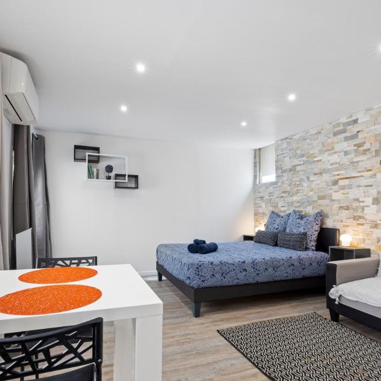 Nice Renting - PENCHIENATTI - Chic & Modern Urban Pearl Massena Old Nice - Appartement 1 Chambre - 1
