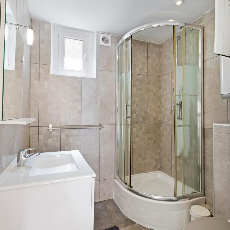 Nice Renting - PENCHIENATTI - Chic & Modern Urban Pearl Massena Old Nice - Appartement 1 Chambre - 15