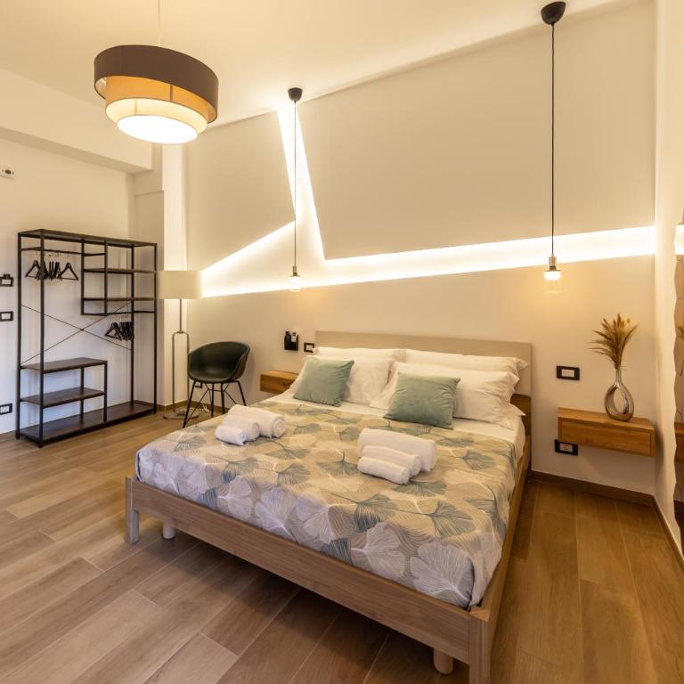 Armony Luxury Suites - Deluxe Double Room with Balcony - 1