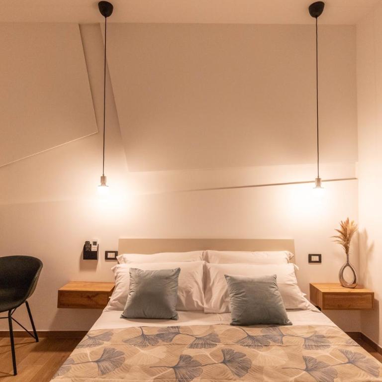 Armony Luxury Suites - Deluxe Double Room with Balcony - 2