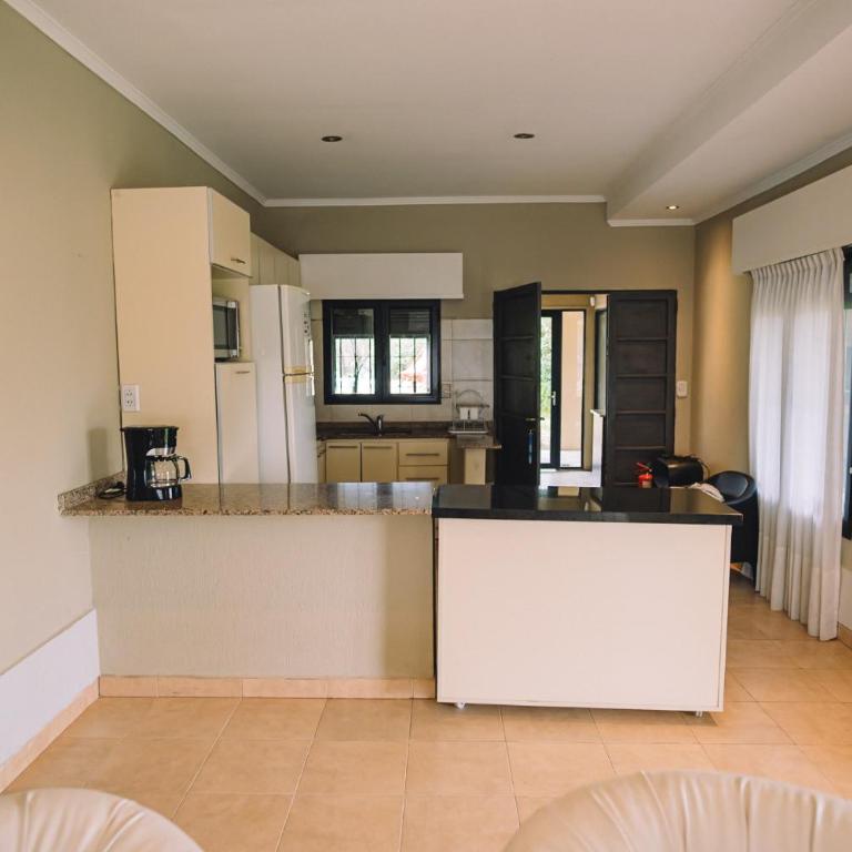 Mansión Exclusiva, Amplias Comodidades - Casa de 4 dormitorios - 6