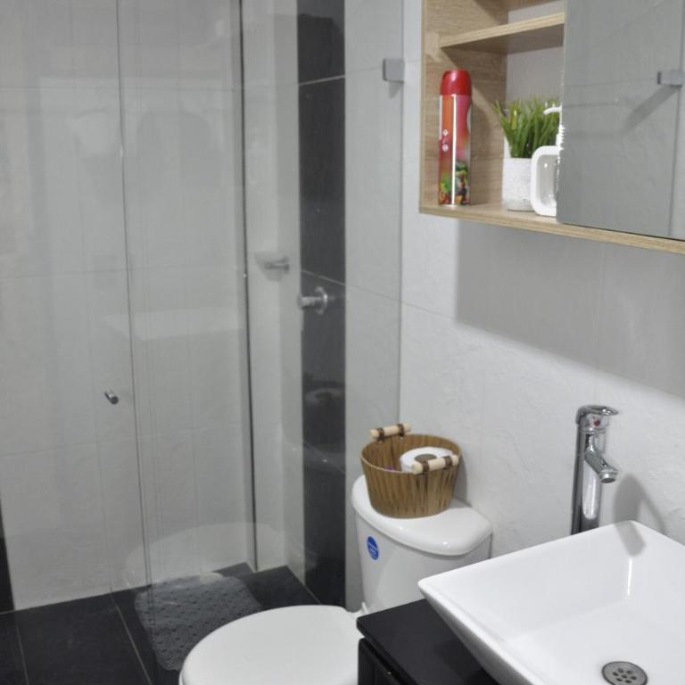 Apartamento entero cerca al Aeropuerto Internacional - Apartment - 12