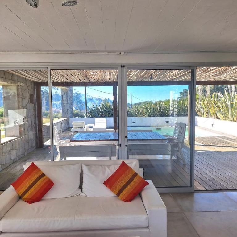 Buena Vista - Three-Bedroom House - 4
