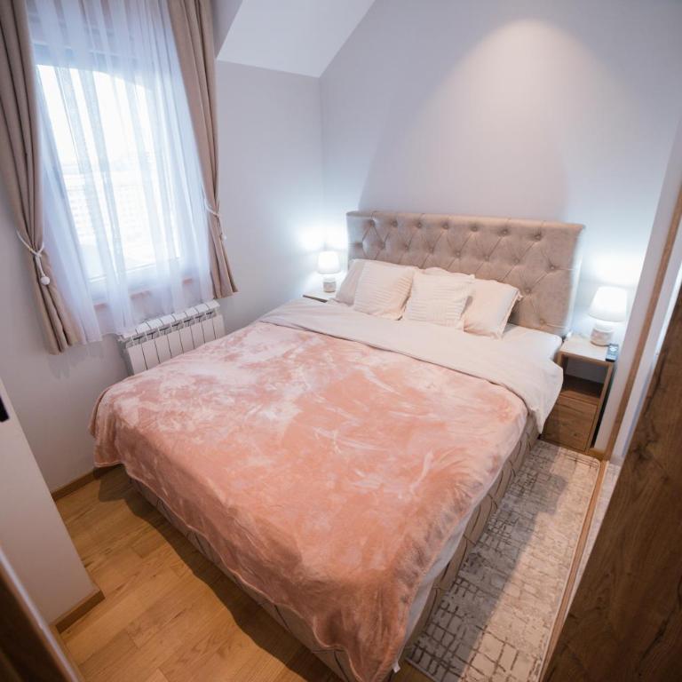 Albatros lux - One-Bedroom Apartment - 6