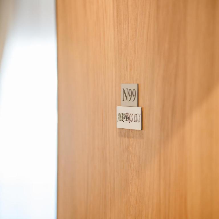 Albatros lux - One-Bedroom Apartment - 17
