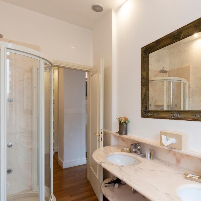 Vittore Rooms & Apartment - Deluxe Double Room - 4