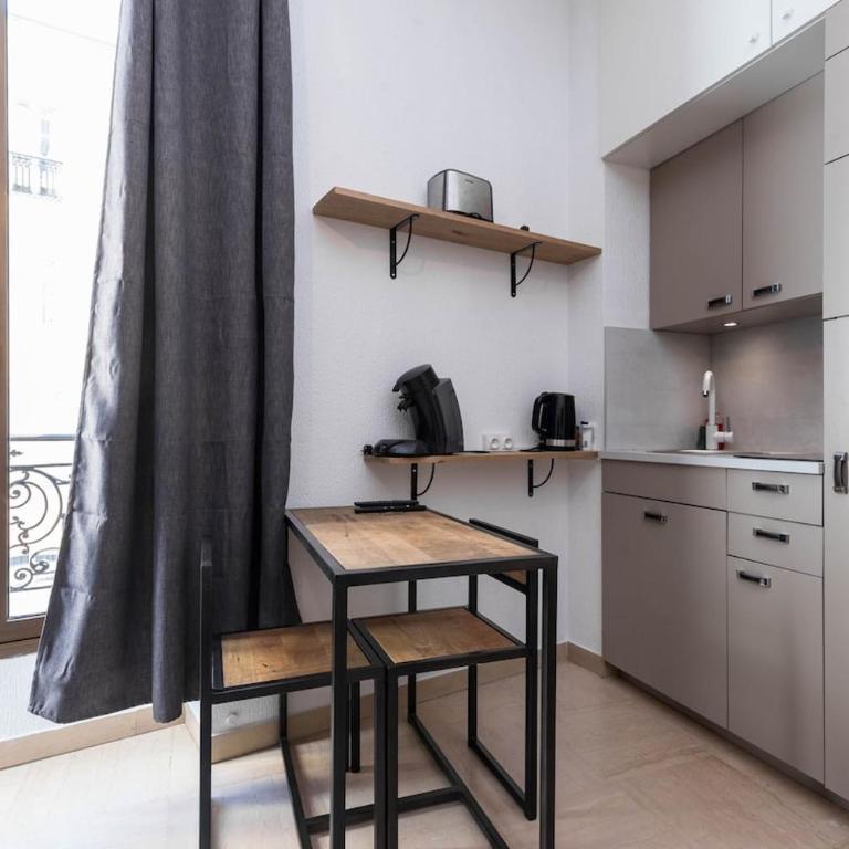 Superbe studio Nice hyper centre immeuble standing - Appartement 1 Chambre - 12