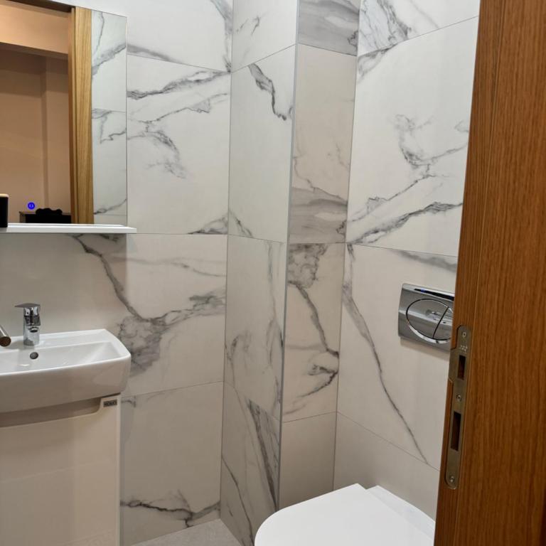 DF2 Apartments - Two-Bedroom Apartment - 7