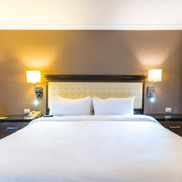 Hotel Lucerna Tijuana - Executive King Room - 5