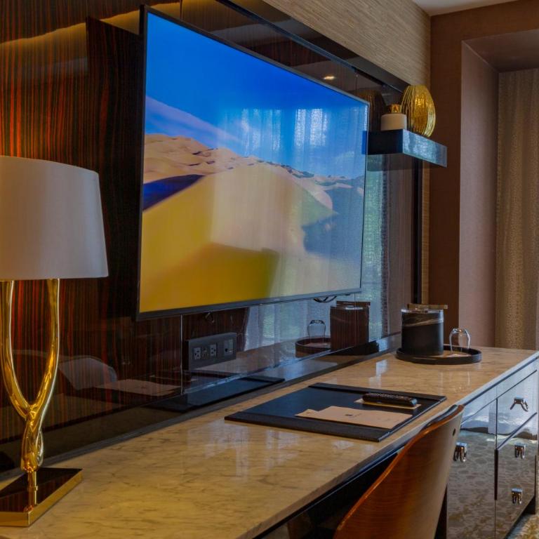 K Tower Boutique Hotel By Lucerna - Premium 1 King Bed - 9