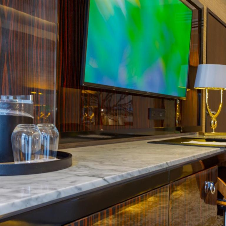 K Tower Boutique Hotel By Lucerna - Premium 2 Double Bed - 7