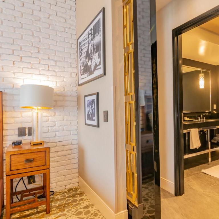 K Tower Boutique Hotel By Lucerna - Loft 1 King Bed - 18