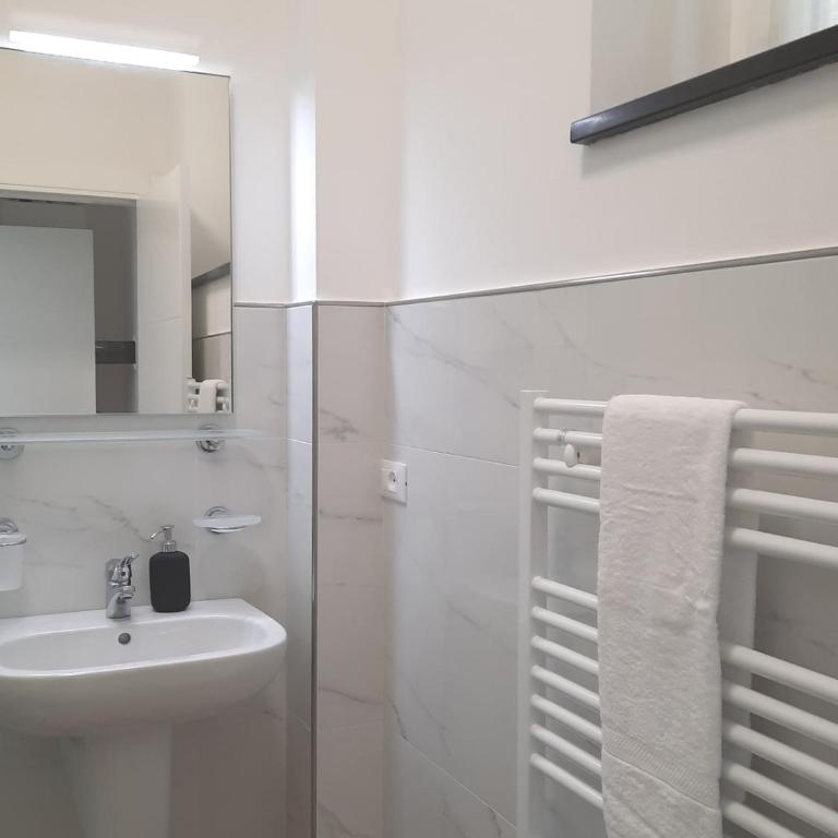 Al Cit, bilocale nuovo, centrale e silenzioso - One-Bedroom Apartment - 7