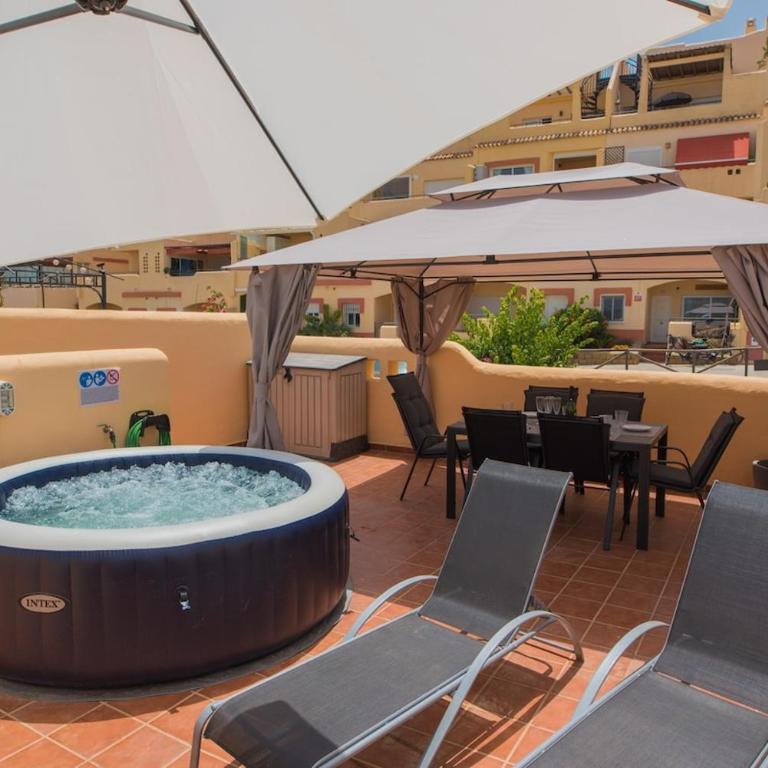 Sea views and hot tub close to beach - Casa Unifamiliar de 2 dormitorios - 16