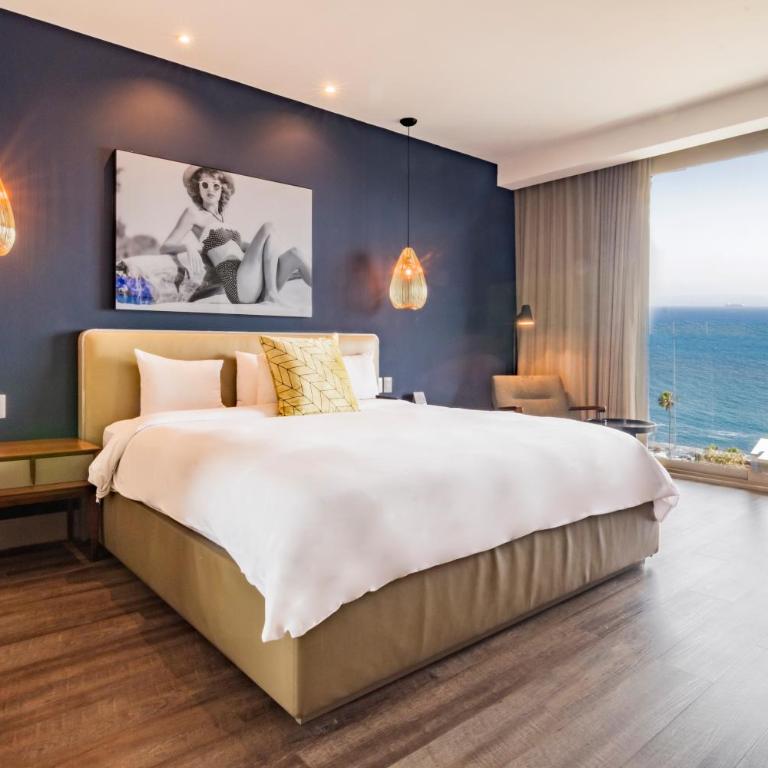 Torre Lucerna Hotel Ensenada - Deluxe Océano con cama extragrande - 1
