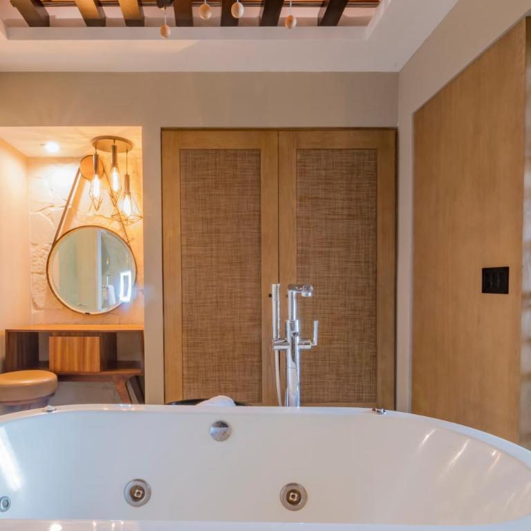 Torre Lucerna Hotel Ensenada - Loft Ocean King - 1 cama extragrande - 5