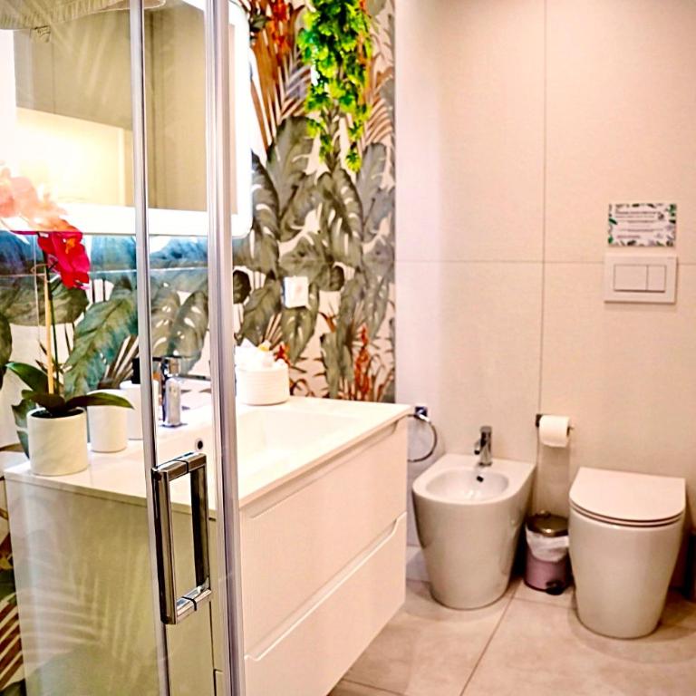 FicuriniasHouse-Cozy Central Flat with Parking - Two-Bedroom House - 31