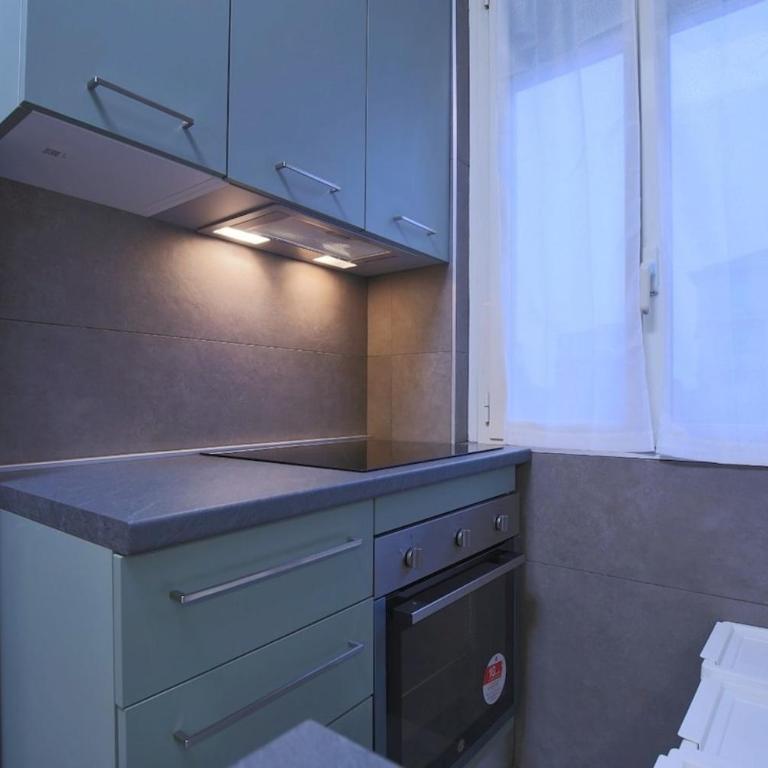 Wide & Bright 2 bedroom Flat 50m from M4 Station - Appartamento con 2 Camere da Letto - 25