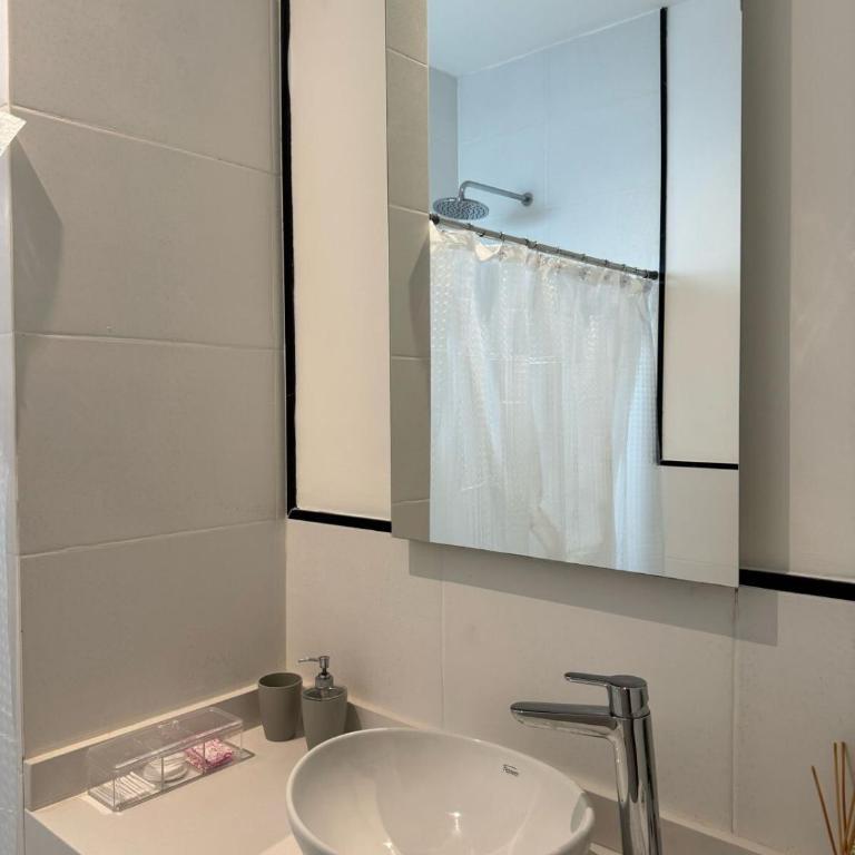 Departamento Bitcoins House Junin 3 - Two-Bedroom Apartment with Balcony - 18