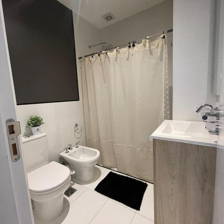 Departamento Bitcoins House Junin 3 - Two-Bedroom Apartment with Balcony - 19