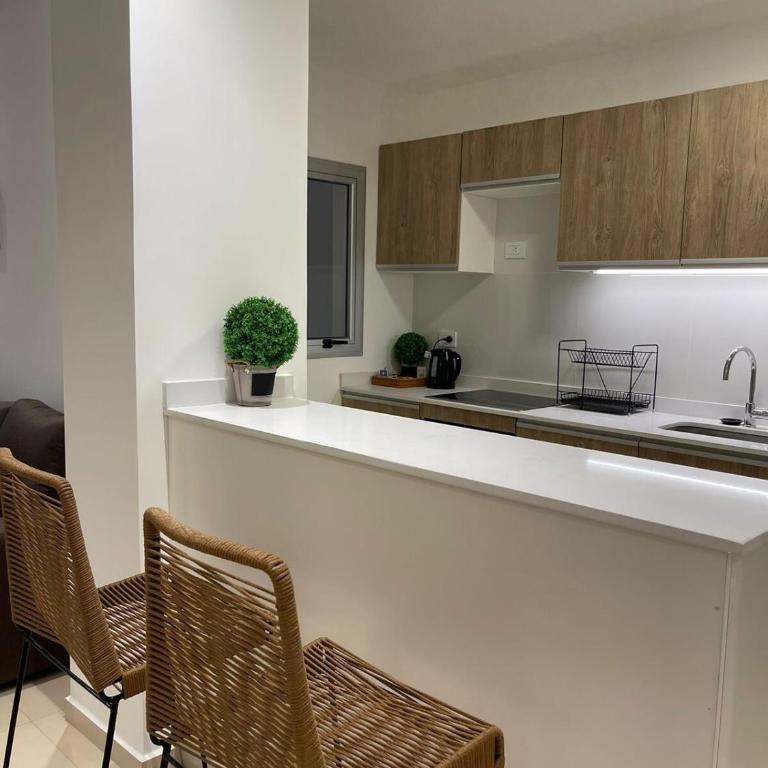 Departamento Bitcoins House Junin 3 - Two-Bedroom Apartment with Balcony - 8