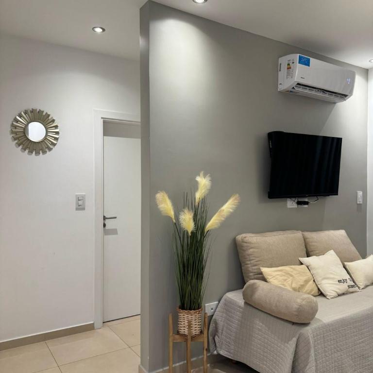 Departamento Bitcoins House Junin 3 - Two-Bedroom Apartment with Balcony - 7