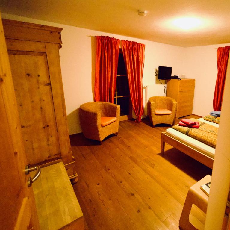 Haus Schwänli mit Kachelofen und Sauna - Haus mit 4 Schlafzimmern - 45