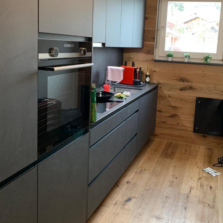 WEF 2027 Ferienwohnung, 3 Minuten Fussweg zum Kongresshaus, geeignet für 2 Personen - Apartment mit Balkon - 12