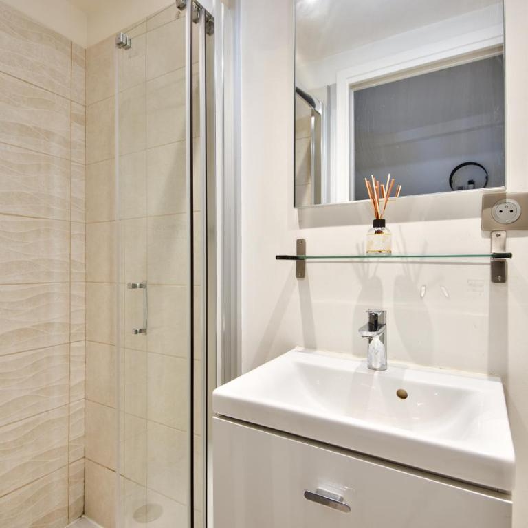 Studio avec grande terrasse YourHostHelper - Appartement 1 Chambre - 8