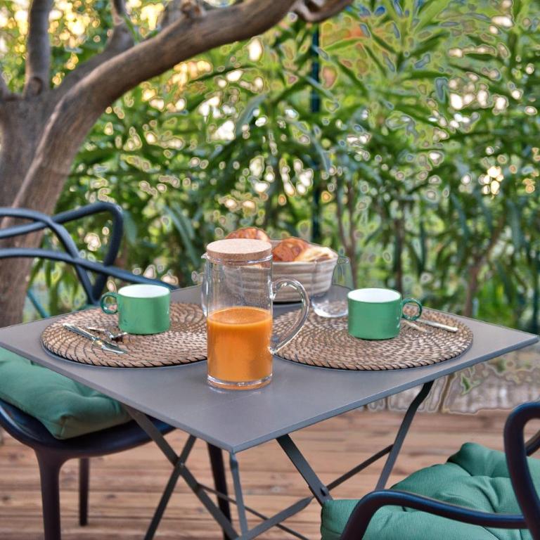 Studio avec grande terrasse YourHostHelper - Appartement 1 Chambre - 13