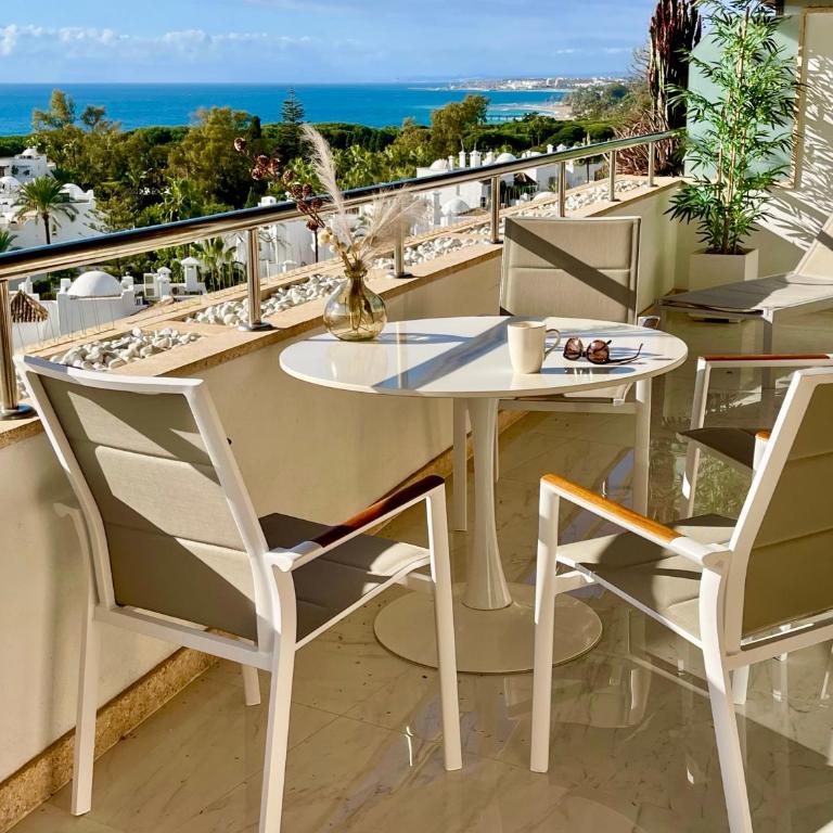 Precioso piso con magnifica vista cerca playa - Two-Bedroom Apartment with Sea View - 3