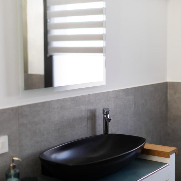 Associazione Garage24 Aps Ets - Monolocale con Divano-Letto - 2