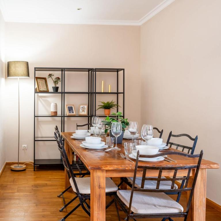 The Collection Barcelona - Elegant 3-bedroom Apartment in the Heart of BCN - Apartment - 9