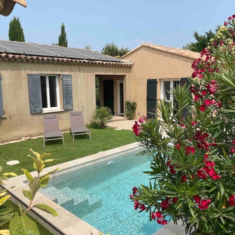 Petite maison au calme avec piscine privative - Maison 1 Chambre - 9