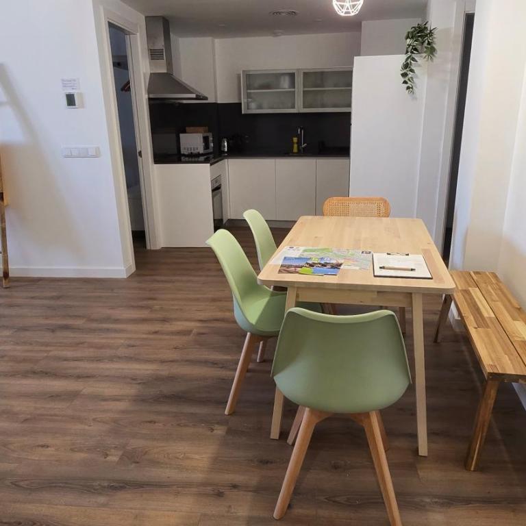 Apartamentos Almada - calle Alfonso - Plaza SAS - Apartamento Deluxe de 2 dormitorios - 1