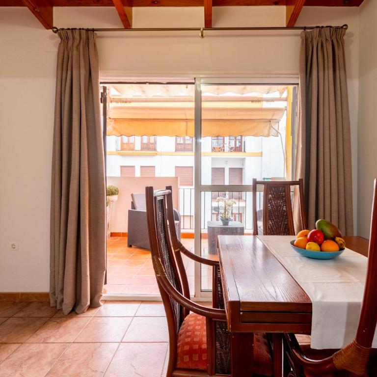 AoA Casa Triana Familiar con Terraza - Apartamento de 2 dormitorios con balcón y terraza - 8