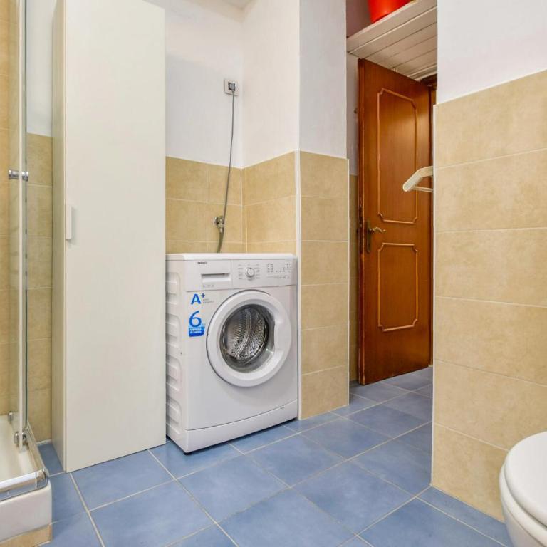 2 Bedroom Amazing Apartment In Moneglia - Two-Bedroom Apartment - 14